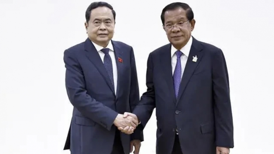 NA Chairman meets with President of Cambodian People's Party, Senate